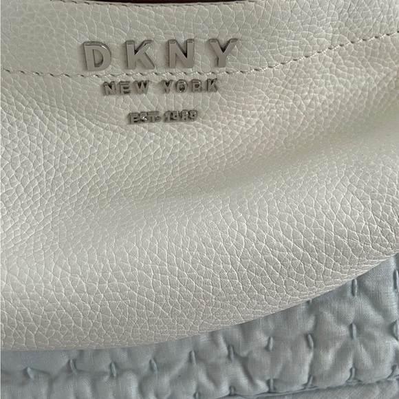 White DKNY belt or cross the body Thompson Belt Bag. - Picture 5 of 8